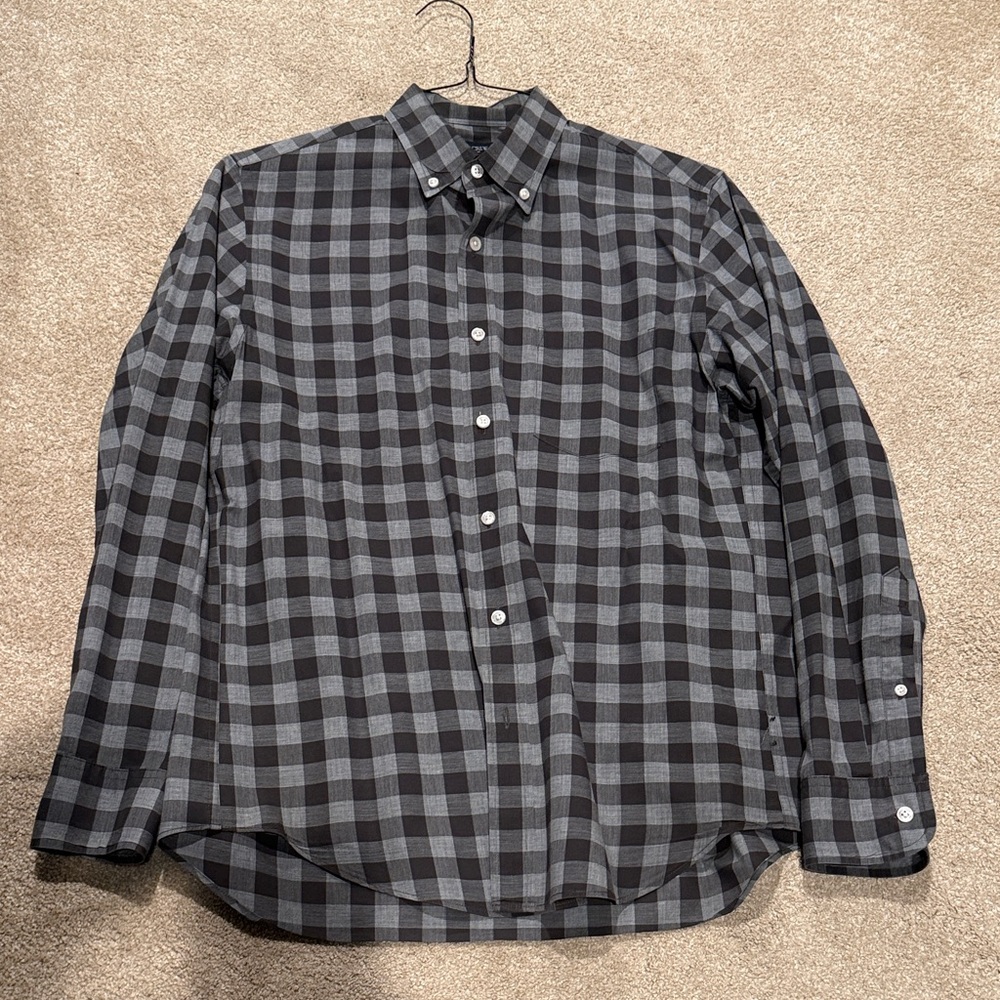 J Crew Button down shirt men’s small